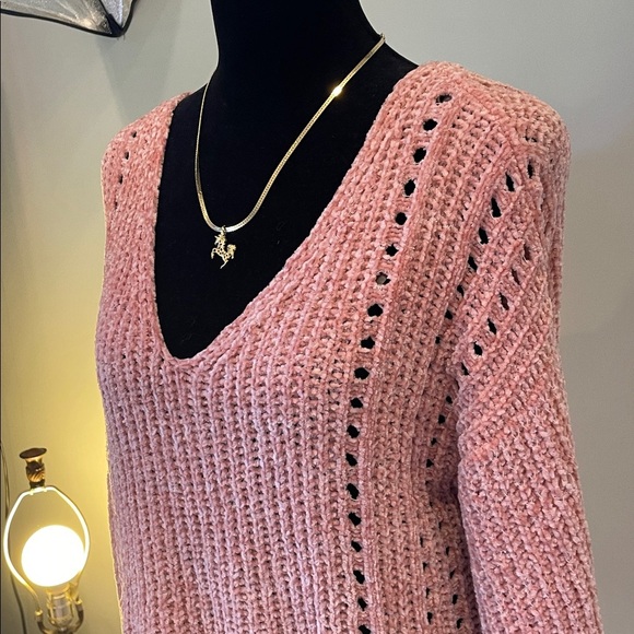 Pink Knit V-Neck Sweater almost famous small - Picture 2 of 2
